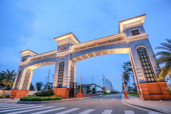 Người dân mong muốn trưng dụng sân golf Tân Sơn Nhất làm bệnh viện dã chiến phục vụ đại dịch Covid-19