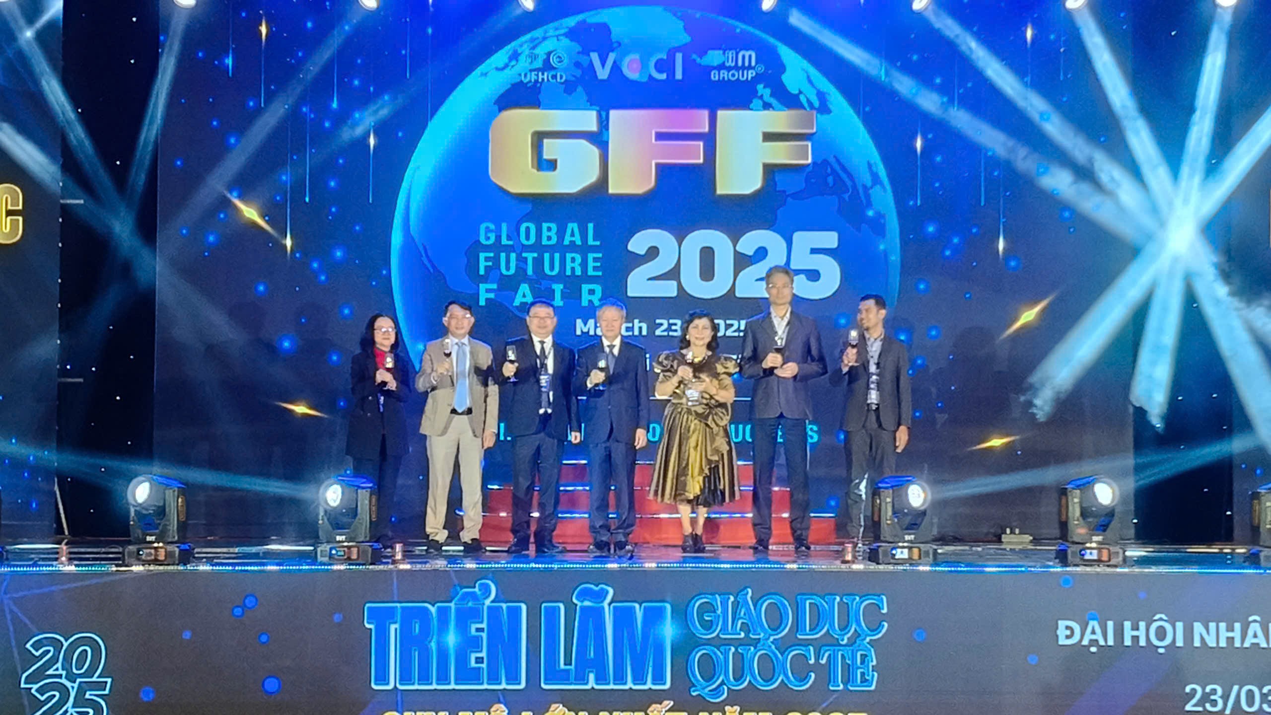 Thảm Đỏ Global Future Fair - Nguồn cảm hứng cho cho các thế hệ tiếp theo