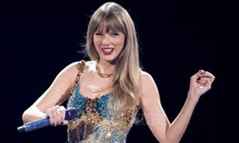 Taylor Swift 'gây sốt' tại Thủ đô nước Pháp 
