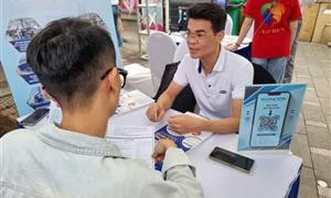 Doanh nghiệp thích nghi với xu hướng 'nhảy việc' của lao động trẻ