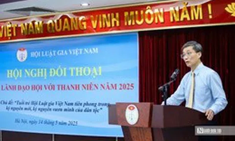 Chủ tịch Hội Luật gia Việt Nam đối thoại với đoàn viên thanh niên