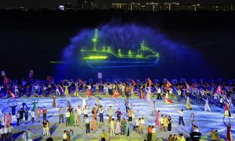 Hơn 300 Sinh viên Trường Cao đẳng Du lịch Sài Gòn góp mặt tại đại nhạc kịch “Chuyến tàu huyền thoại”
