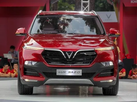 VinFast Lux SA 2.0 và Ford Everest, liệu xe Việt có “ngon” hơn xe Mỹ?